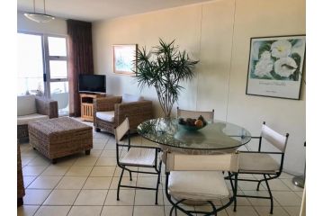Cape Town Beachfront Accommodation in Blouberg Apartment, Bloubergstrand - 1
