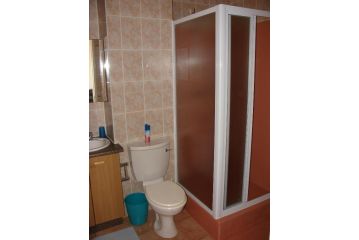 Blue Horizon Flat 8 Apartment, Jeffreys Bay - 5