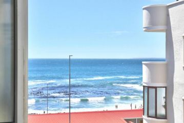 Blue Waters Studio with sea views from Balcony Apartment, Cape Town - 3