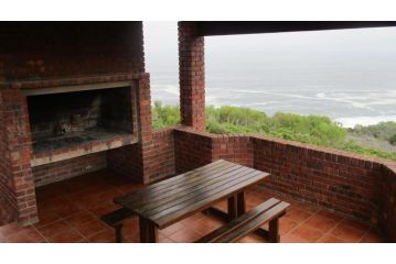 Blue Whale Resort Accomodation, George - 1