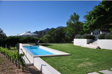 Blueberry Hill Cottages Farm stay, Franschhoek - 3