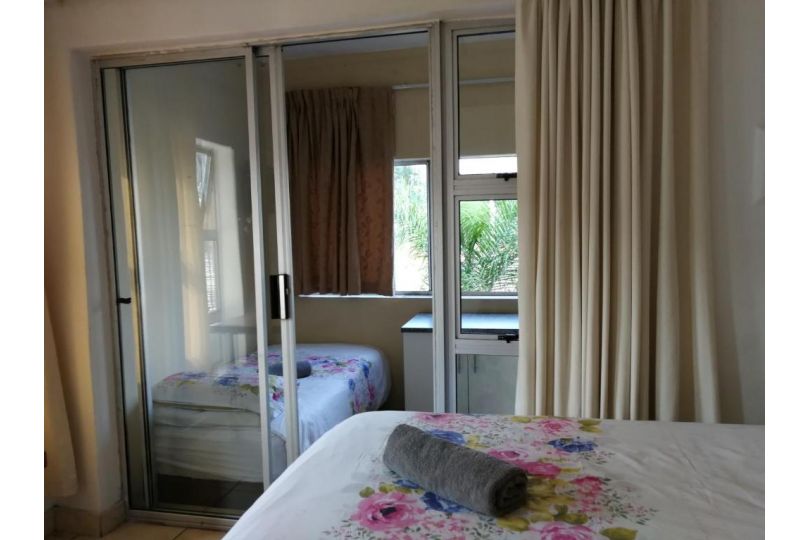 Bluff Accommodation Aybriden Self-Catering ApartHotel, Durban - imaginea 12