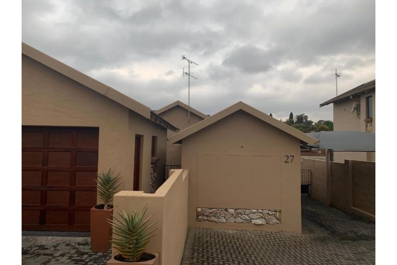 Bologna Estate Guest house, Johannesburg - imaginea 15