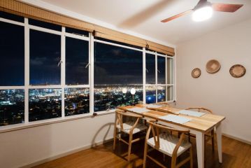 Breathtaking views, brand new renovated apartment Apartment, Cape Town - 5