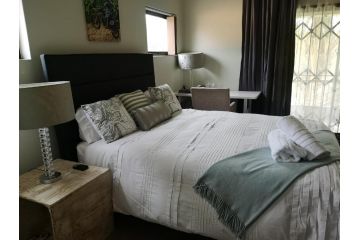 Bristow Luxury Suites Guest house, Roodepoort - 1