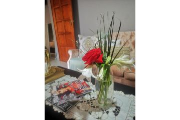 Bristow Suite Self-Catering Floracliffe Apartment, Roodepoort - 5
