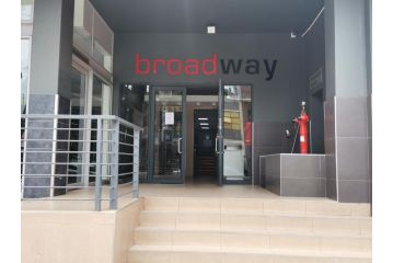 Broadway flats Braamfontain Apartment, Johannesburg - 1