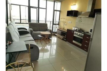 Broadway flats Braamfontain Apartment, Johannesburg - 2