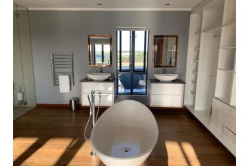 Brookside Living Guest house, George - 5