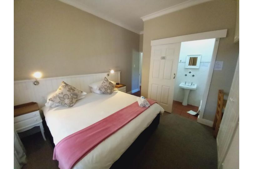 137 High Street Guest house, Grahamstown - imaginea 1