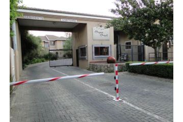 Bryan Brook Apartment, Sandton - 4