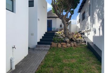 Bungalow by the sea near Cape Town Apartment, Kleinmond - 5