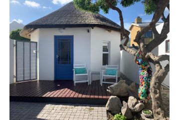 Bungalow by the sea near Cape Town Apartment, Kleinmond - 1