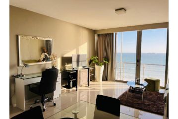 Sea&Mountain view by Caline VIP Apartment, Cape Town - 5