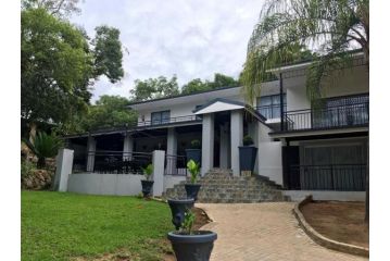 Calla Lily Guesthouse Guest house, Nelspruit - 3
