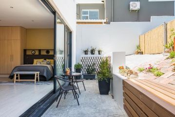 Cambridge Suites - #2 Cool & Spacious with Garden Patio Apartment, Cape Town - 1