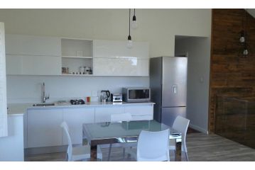 Camps Bay Apartment, Cape Town - 4
