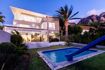 Villa on 1st Crescent Villa, Cape Town - 2