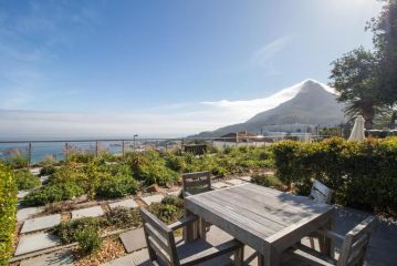 Camps Bay One Bedroom apartment - luxury stay with sea viea Apartment, Cape Town - 2