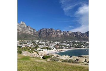 Camps Bay studio apartment - luxurious with stunning sea view Apartment, Cape Town - 3