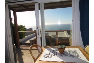 Camps Bay Studio Guesthouse - Studio Apartment, Cape Town - 5