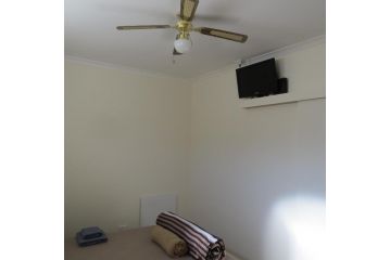Cape Oasis Guesthouse Guest house, Bloubergstrand - 5