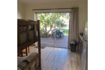 Cape Oasis Guesthouse Guest house, Bloubergstrand - 3