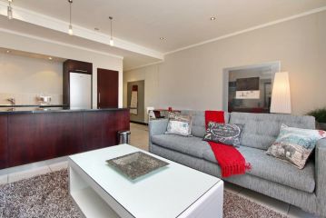 Long stay rates, walk to V&A Waterfront, WIFI, no elec outages, gym & pool Apartment, Cape Town - 1