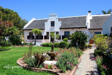 Cape Village Lodge Bed and breakfast, Durbanville - 1