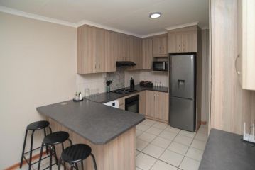 Carstens Garden Cottages Apartment, Kimberley - 5