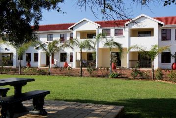 Casa Bianca Guest Lodge Bed and breakfast, Hartbeespoort - 2