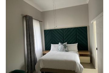 Casa da Flores - Port Edward Guest house, Port Edward - 1