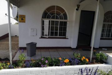 Casa la Petit Apartment, Jeffreys Bay - 3