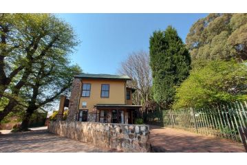 Catmandu Guest house, Dullstroom - 1