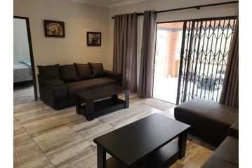 Cats Corner Guest house, Marloth Park - 5