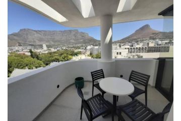 Central City Penthouse Panoramic Views Apartment, Cape Town - 1