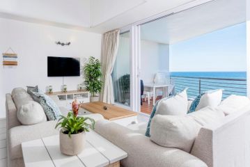 Ocean Blue at Chakas Cove, Beachfront Apartment, Ballito - 2