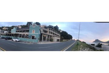 Chapmans Peak Beach Hotel, Hout Bay - 1
