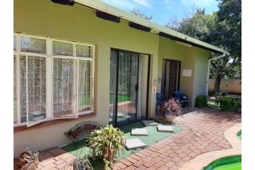 CHARIOTS GUEST HOUSE Guest house, Polokwane - 2