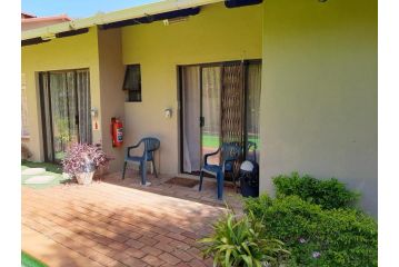 CHARIOTS GUEST HOUSE Guest house, Polokwane - 1