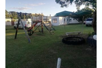 Charlotte's Web - Beach Cottage - Queensberry Bay Guest house, East London - 1