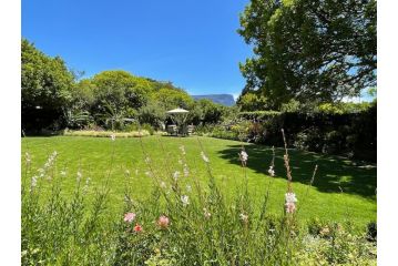 Charming Guest Suite in the Constantia Wine Valley Apartment, Cape Town - 5