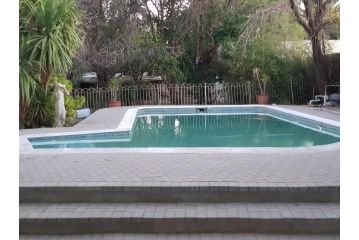 Che La Moir Guesthouse Guest house, Bloemfontein - 3