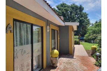 Che La Moir Guesthouse Guest house, Bloemfontein - 2