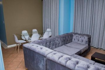 Cheerful 3 bedroom home with hot tub 2 bathrooms Villa, Pretoria - 4