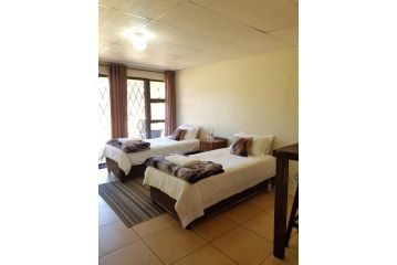 CHEETAH MANOR #2 Apartment, Bloemfontein - 4