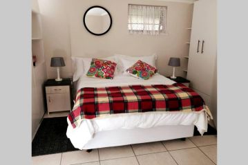 Chelmsford Cottage Apartment, Port Elizabeth - 2