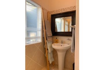 Cherry House Guest house, George - 4
