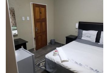 Chisam Guest Lodge Pty Ltd Hotel, Johannesburg - 5