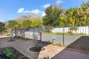 Bradwell House by HostAgents Guest house, Cape Town - 5